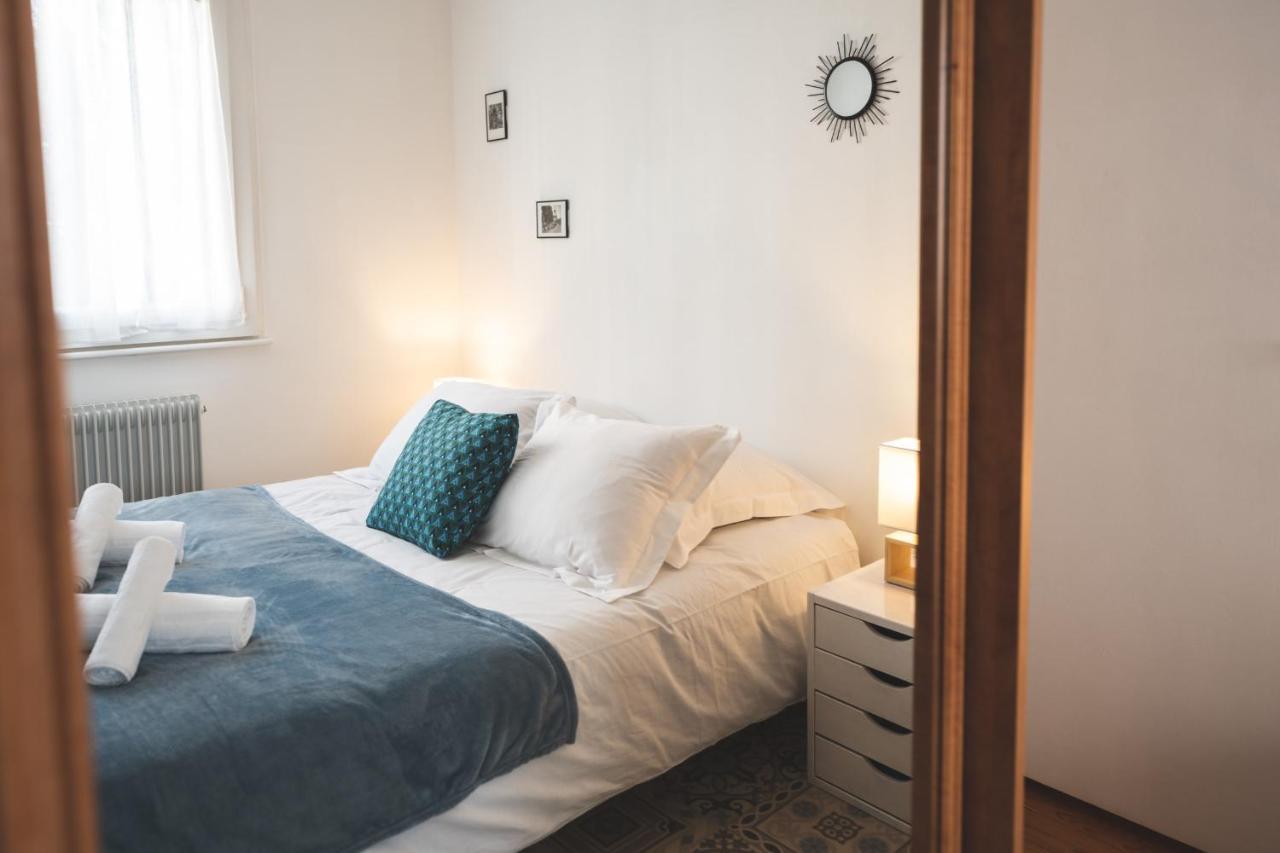 Le Boileau - Apartment For 4 People Parking And Balcony Close To The Lake อานซี ภายนอก รูปภาพ