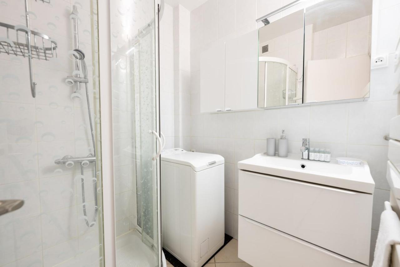 Le Boileau - Apartment For 4 People Parking And Balcony Close To The Lake อานซี ภายนอก รูปภาพ